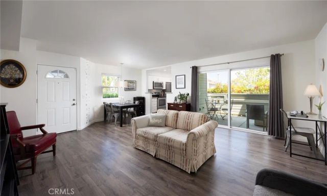 3500 S Greenville Street H4, Santa Ana, CA 92704