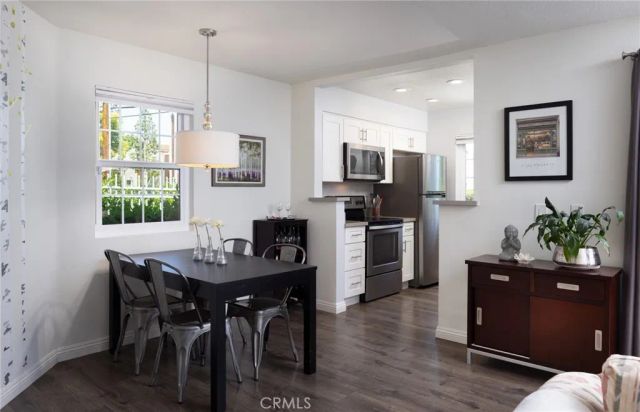 3500 S Greenville Street H4, Santa Ana, CA 92704