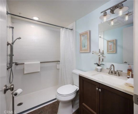 3500 S Greenville Street H4, Santa Ana, CA 92704