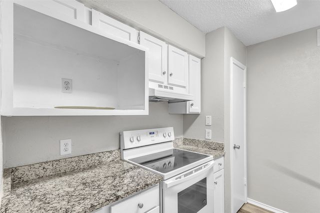 8109 Skillman Street 2007, Dallas, TX 75231