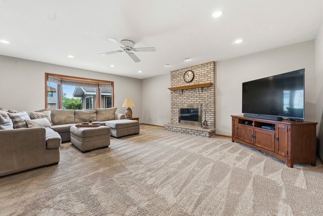 7630 Prestwick Drive, Tinley Park, IL 60477