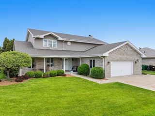 7630 Prestwick Drive, Tinley Park, IL 60477