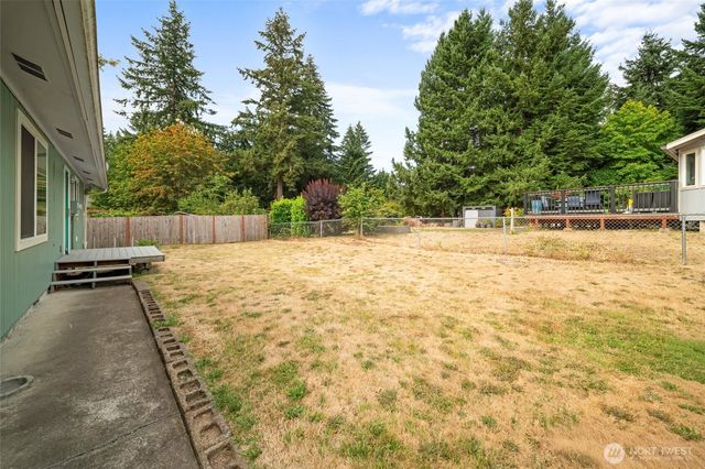 15807 Lawrence Place SE, Yelm, WA 98597