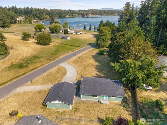 15807 Lawrence Place SE, Yelm, WA 98597