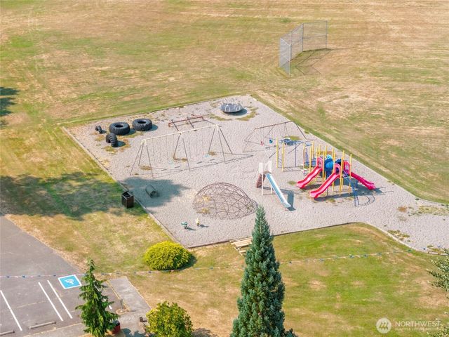 15807 Lawrence Place SE, Yelm, WA 98597
