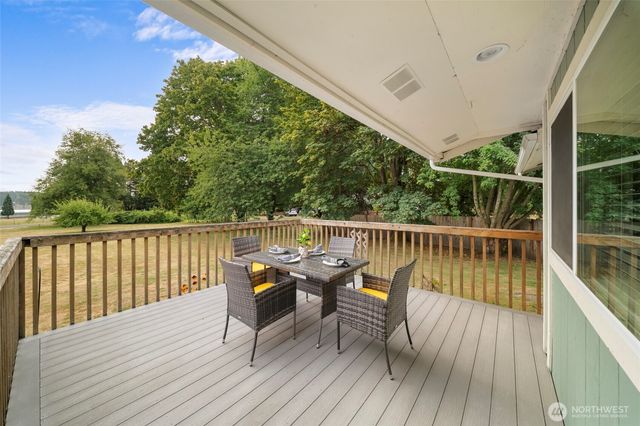 15807 Lawrence Place SE, Yelm, WA 98597