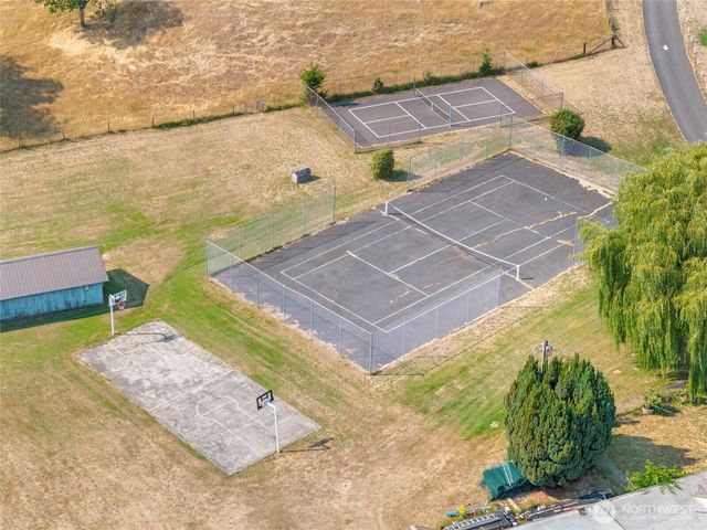15807 Lawrence Place SE, Yelm, WA 98597