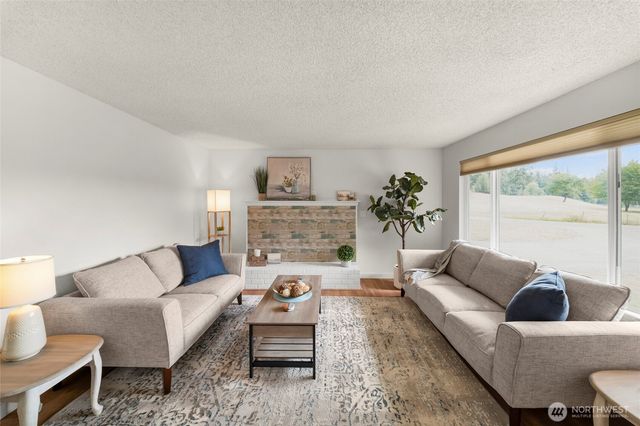 15807 Lawrence Place SE, Yelm, WA 98597