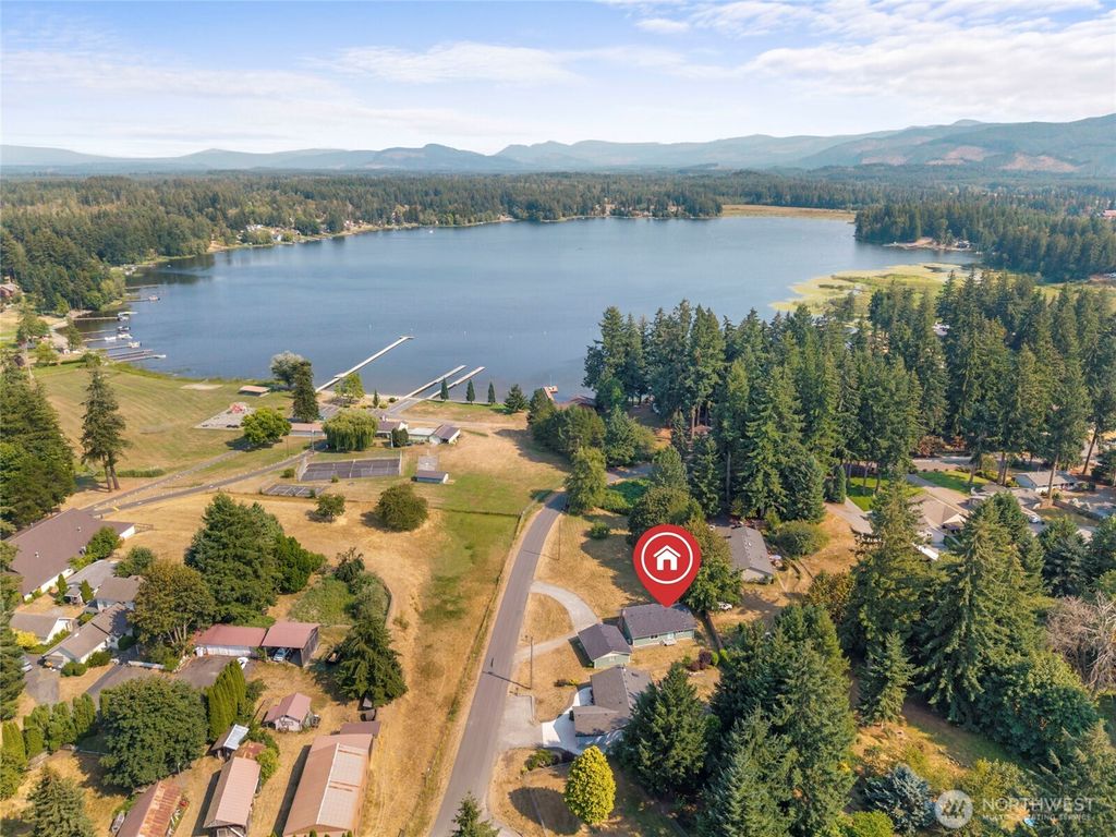 15807 Lawrence Place SE, Yelm, WA 98597