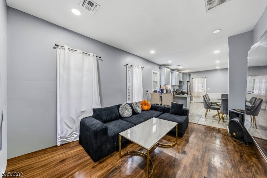 313 Washington Ave, Elizabeth City, NJ 07202 — photo 4