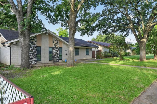 10434 Castlerock Drive, Dallas, TX 75217