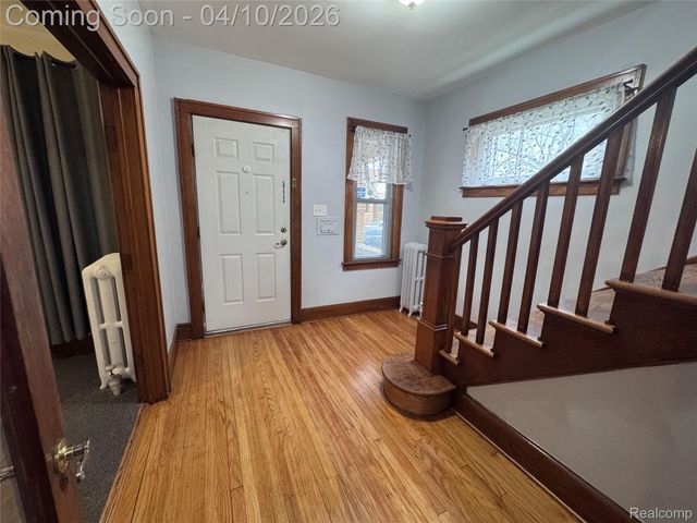 3841 Caniff Street, Hamtramck, MI 48212