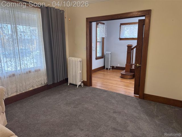 3841 Caniff Street, Hamtramck, MI 48212