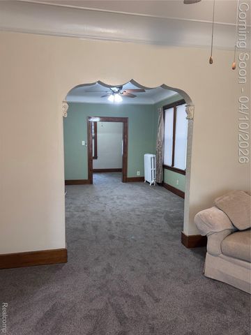 3841 Caniff Street, Hamtramck, MI 48212