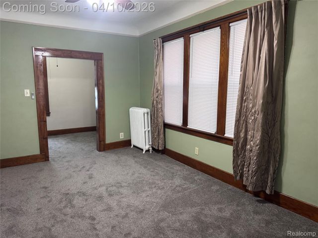 3841 Caniff Street, Hamtramck, MI 48212