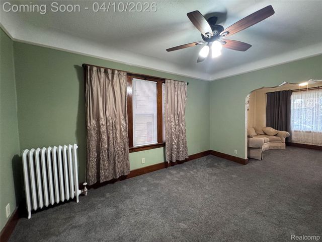 3841 Caniff Street, Hamtramck, MI 48212
