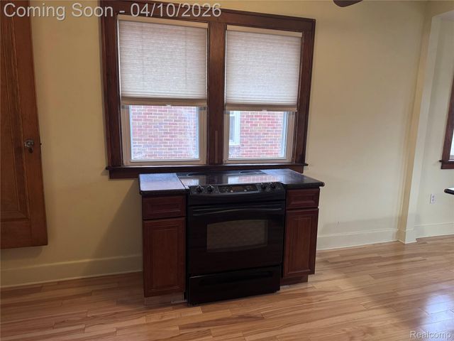 3841 Caniff Street, Hamtramck, MI 48212