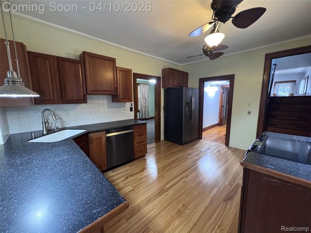 3841 Caniff Street, Hamtramck, MI 48212