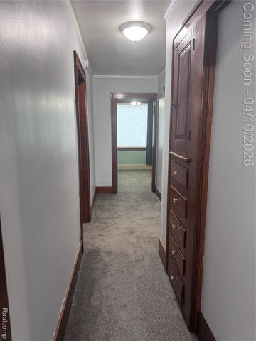 3841 Caniff Street, Hamtramck, MI 48212