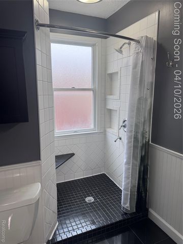 3841 Caniff Street, Hamtramck, MI 48212