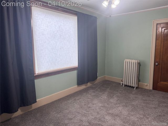 3841 Caniff Street, Hamtramck, MI 48212