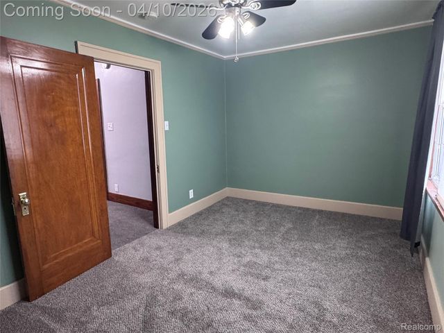 3841 Caniff Street, Hamtramck, MI 48212