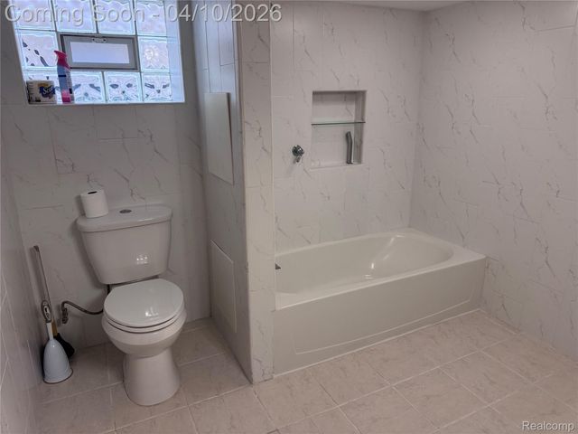 3841 Caniff Street, Hamtramck, MI 48212