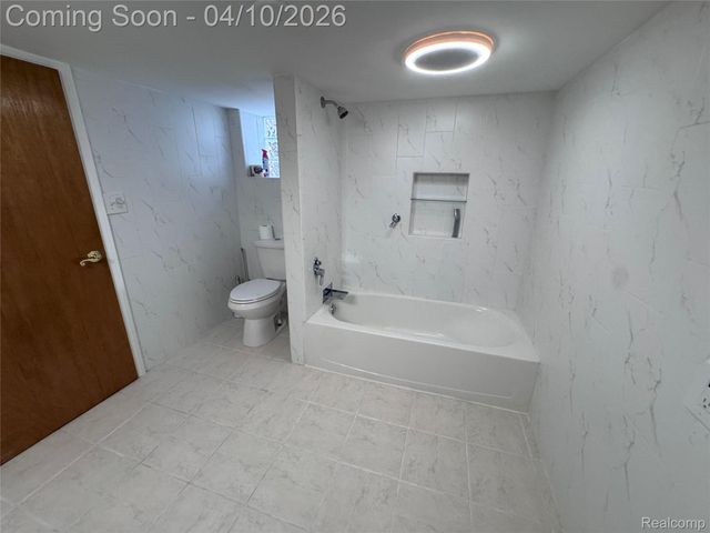 3841 Caniff Street, Hamtramck, MI 48212