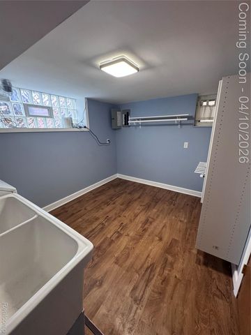 3841 Caniff Street, Hamtramck, MI 48212