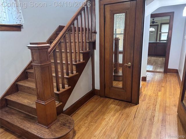 3841 Caniff Street, Hamtramck, MI 48212
