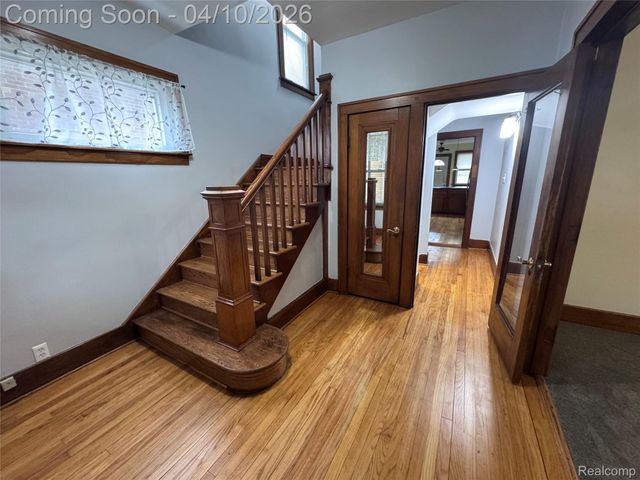 3841 Caniff Street, Hamtramck, MI 48212