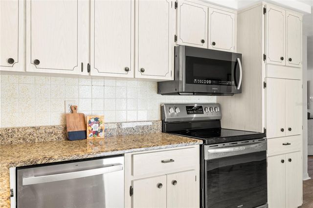 5041 BAY BOULEVARD, Port Richey, FL 34668