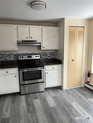 60 Heather Ridge 60, Shelton, CT 06484