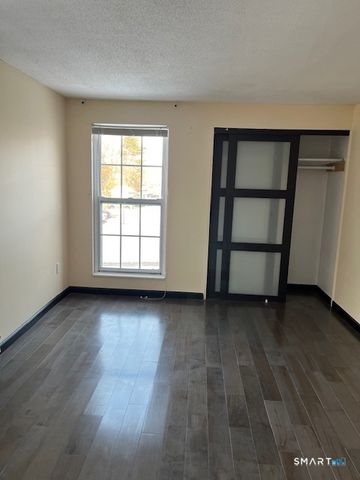 60 Heather Ridge 60, Shelton, CT 06484