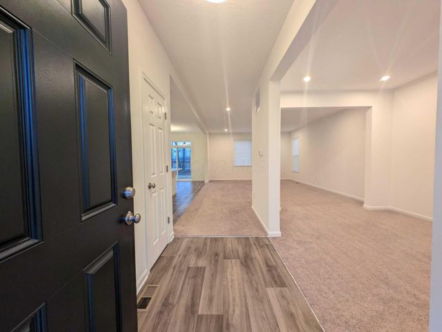 8246 Woodstar Drive, Plain City, OH 43064