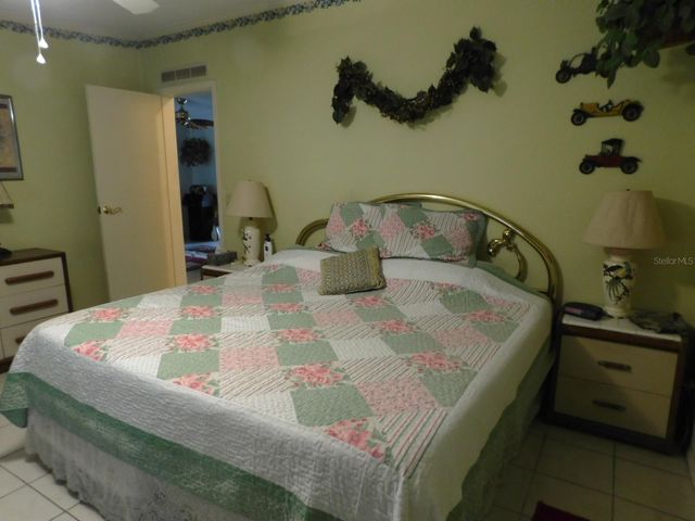 1001 STARKEY ROAD 395, Largo, FL 33771