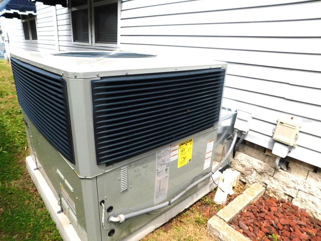 1001 STARKEY ROAD 395, Largo, FL 33771