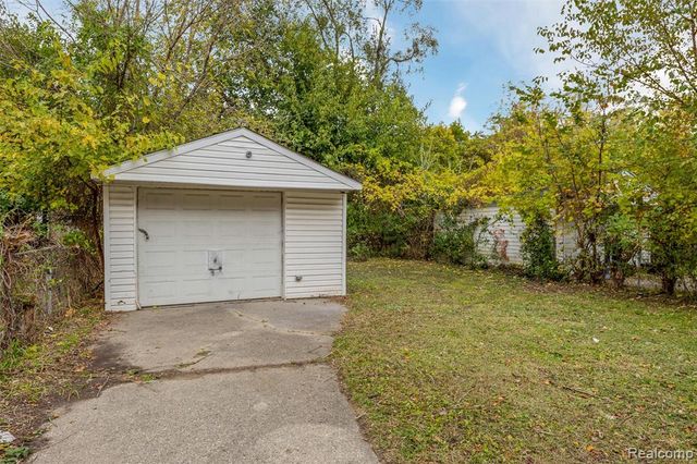 19170 Saint Marys Street, Detroit, MI 48235