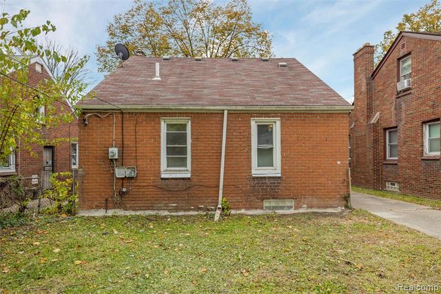 19170 Saint Marys Street, Detroit, MI 48235