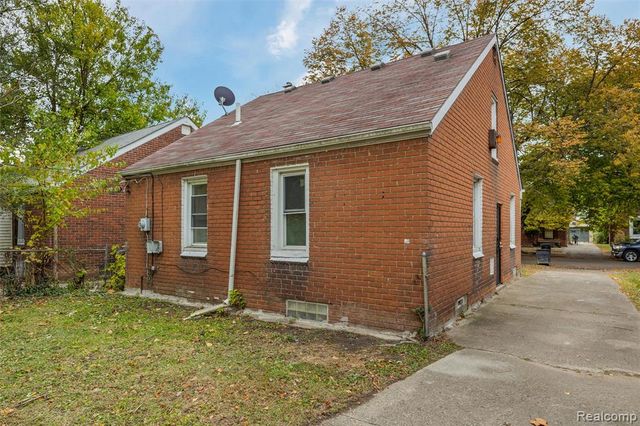 19170 Saint Marys Street, Detroit, MI 48235