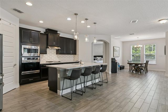 1096 WOOD DALE CIRCLE, Oviedo, FL 32765