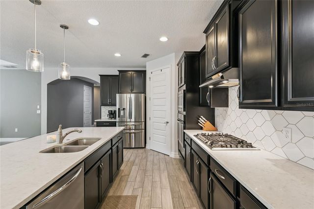 1096 WOOD DALE CIRCLE, Oviedo, FL 32765
