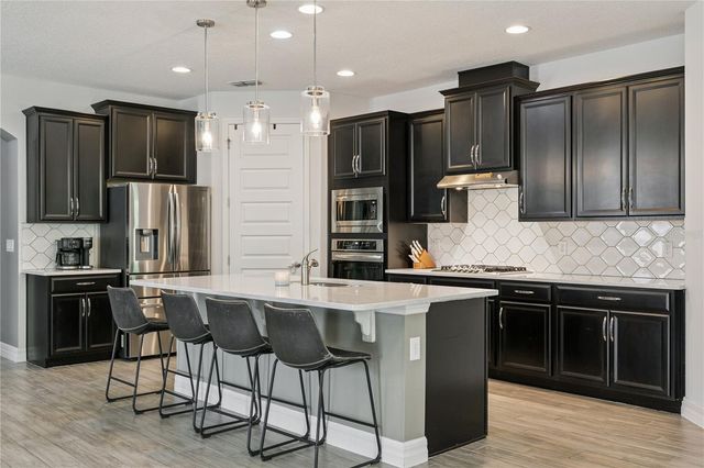 1096 WOOD DALE CIRCLE, Oviedo, FL 32765