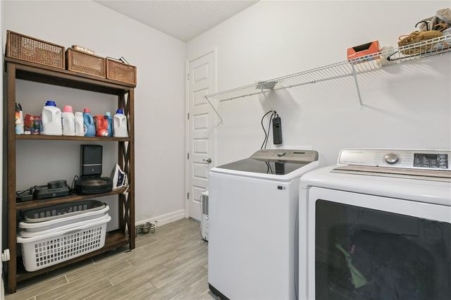 1096 WOOD DALE CIRCLE, Oviedo, FL 32765