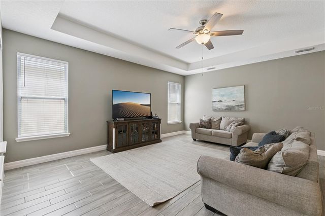 1096 WOOD DALE CIRCLE, Oviedo, FL 32765