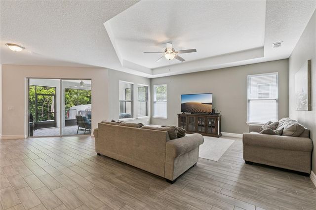 1096 WOOD DALE CIRCLE, Oviedo, FL 32765