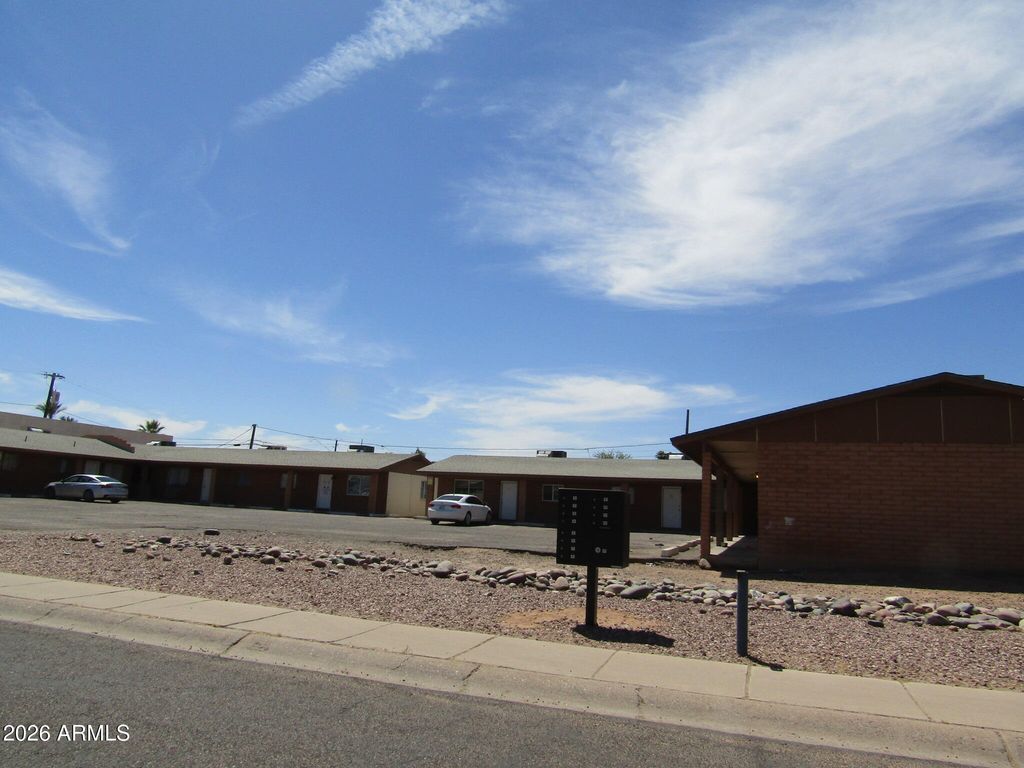 415 W 10TH Street, Casa Grande, AZ 85122 — photo 2