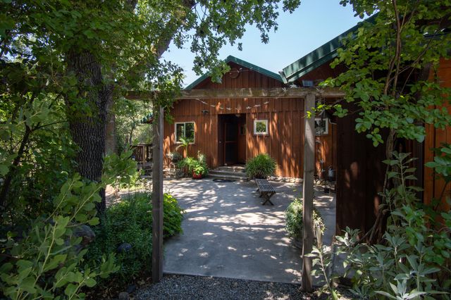 42854 Sierra Drive B, Three Rivers, CA 93271