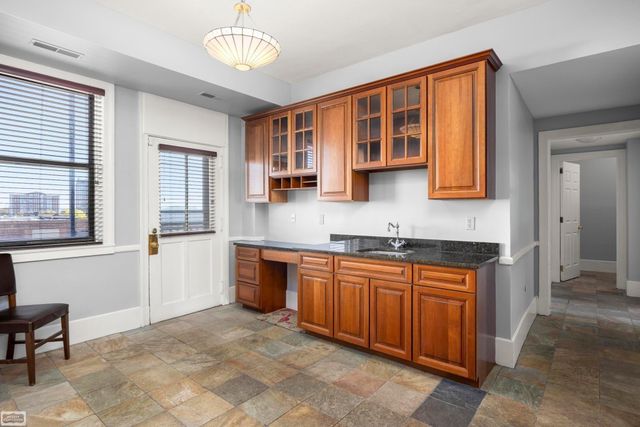 2900 E Jefferson Avenue, Detroit, MI 48207