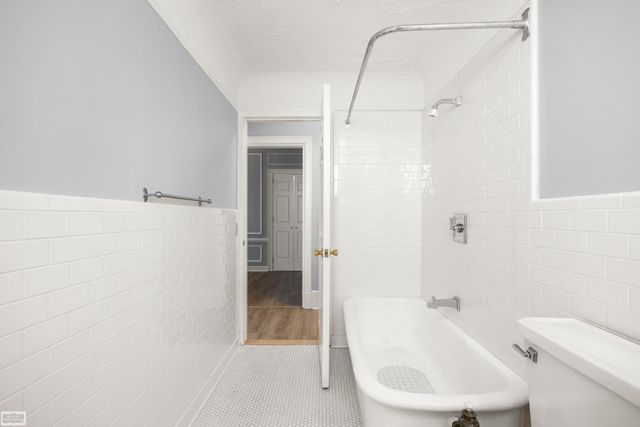 2900 E Jefferson Avenue, Detroit, MI 48207